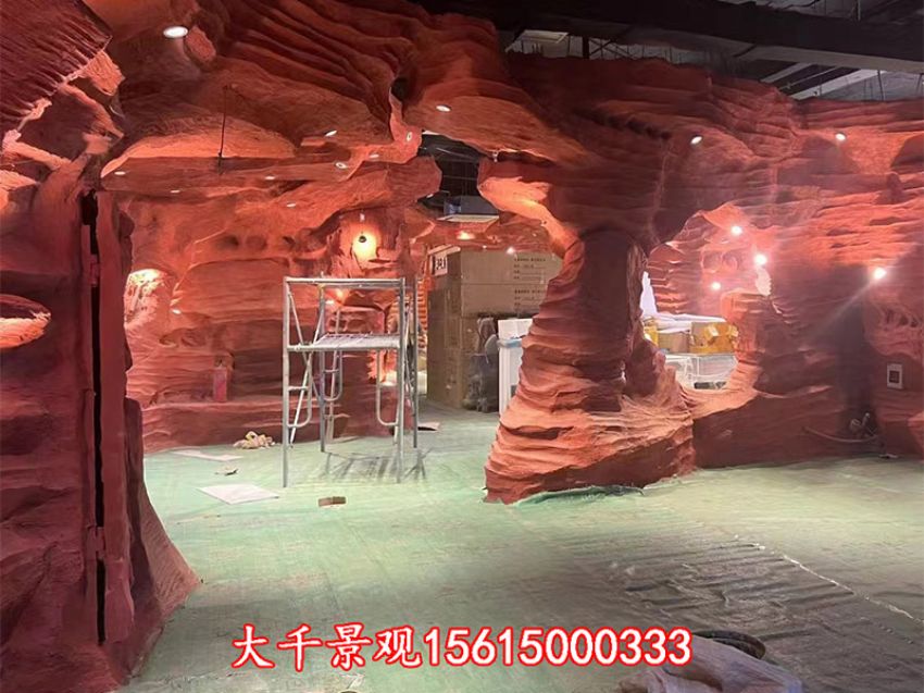 點(diǎn)擊查看詳細(xì)信息<br>標(biāo)題：溶洞民宿 閱讀次數(shù)：704